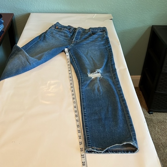 Levi’s Wedgie Straight High Rise Size 28 - Picture 7 of 16